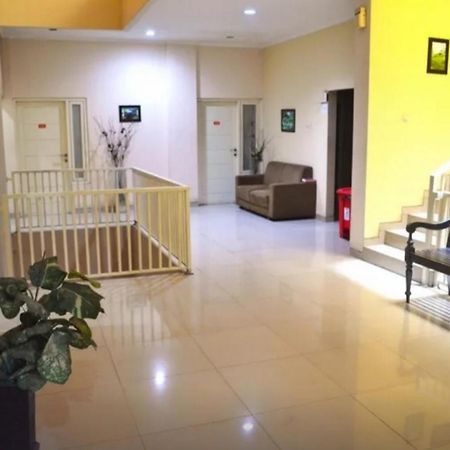 Reddoorz Near Plaza Araya Malang Hotel Blimbing  Luaran gambar