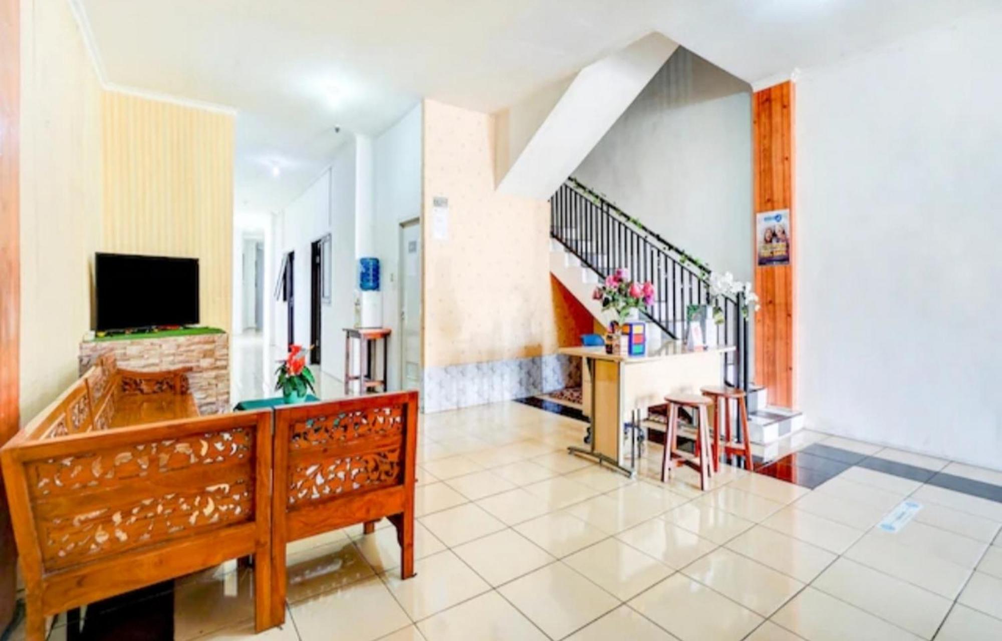Reddoorz Near Plaza Araya Malang Hotel Blimbing  Luaran gambar
