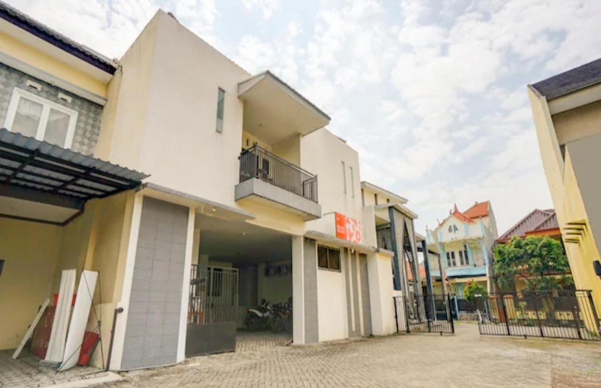 Reddoorz Near Plaza Araya Malang Hotel Blimbing  Luaran gambar